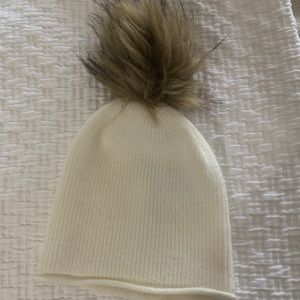 Aritzia toque